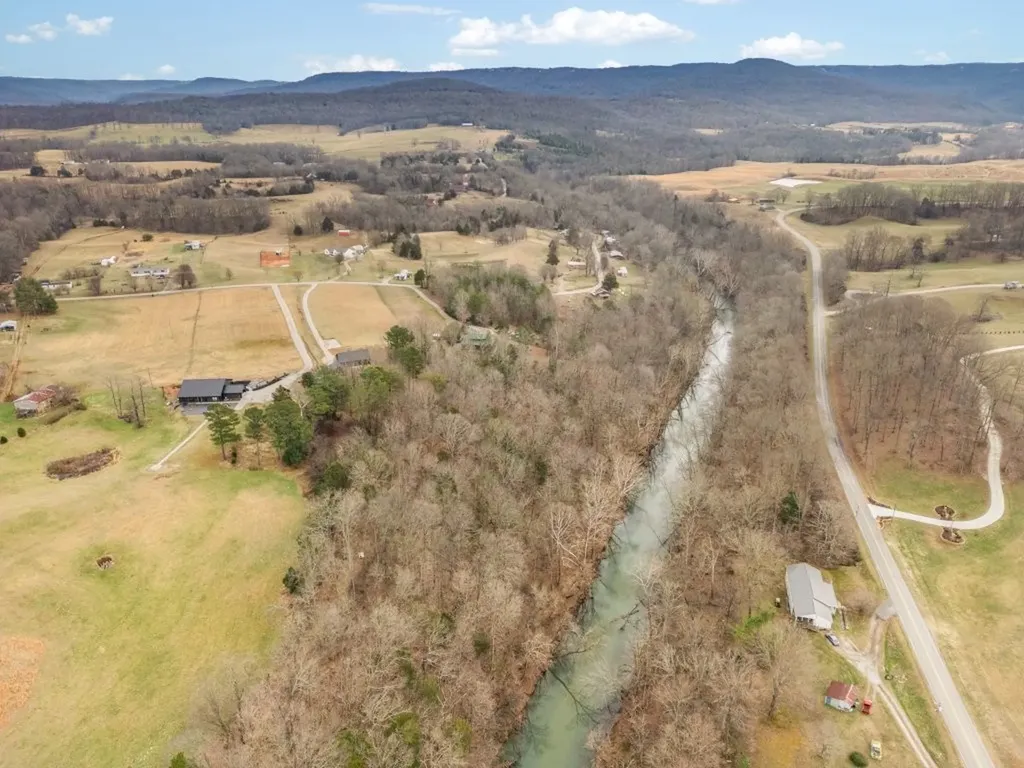 660 Laurelburg Road Rock Island TN 38581