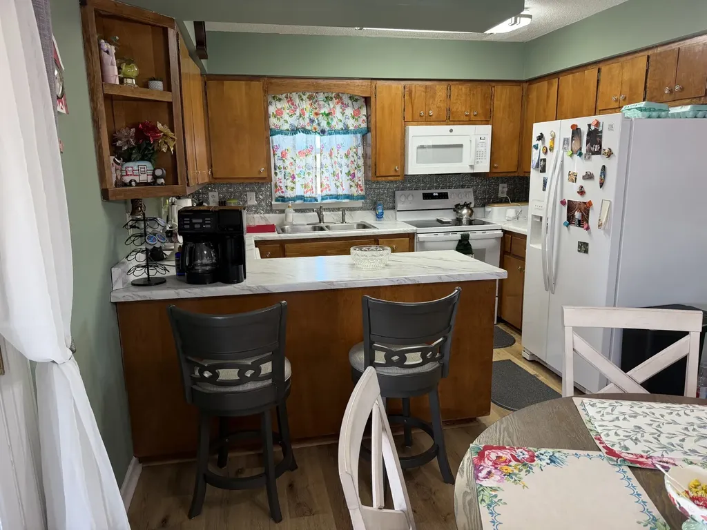 8 Mattox Road Lawrenceburg TN 38464
