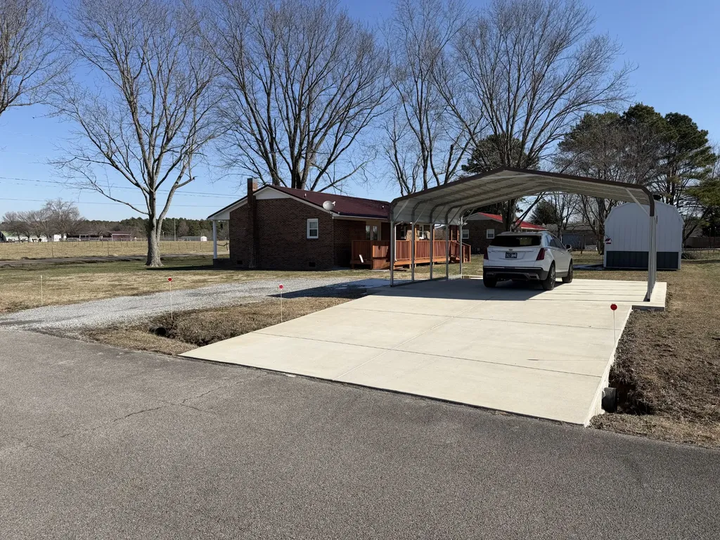 8 Mattox Road Lawrenceburg TN 38464