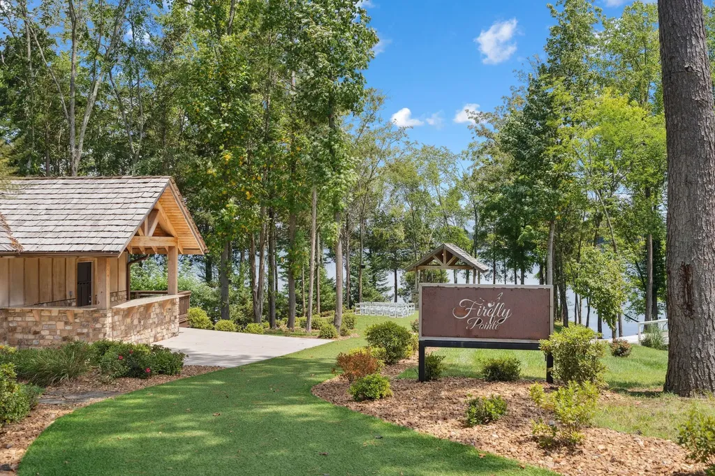 65 Campfire Court Winchester TN 37398