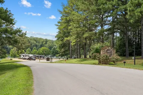 65 Campfire Court Winchester TN 37398