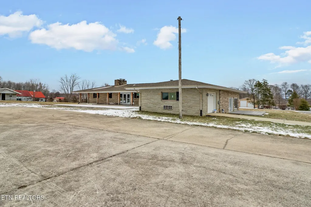 1128 Allardt Highway Jamestown TN 38556
