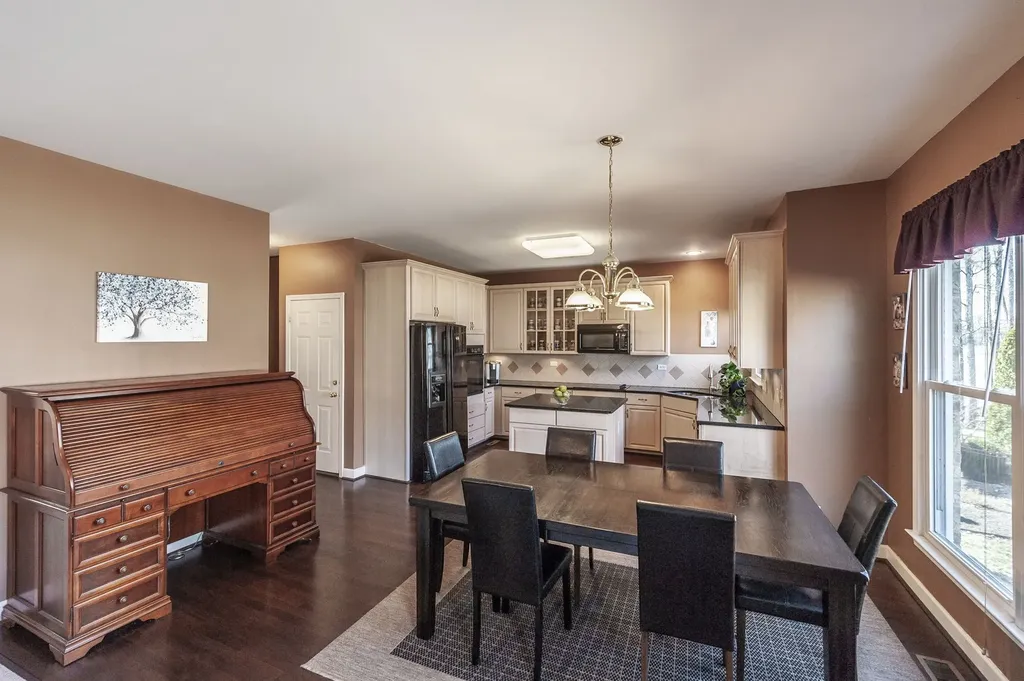 102 Fairlake Court Hendersonville TN 37075