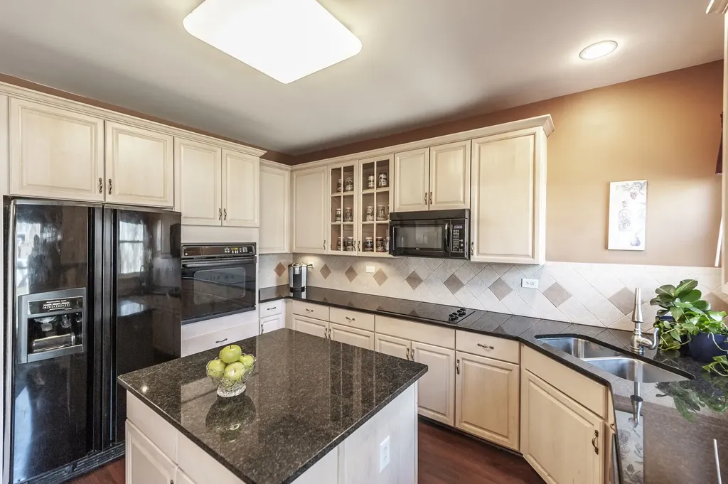102 Fairlake Court Hendersonville TN 37075