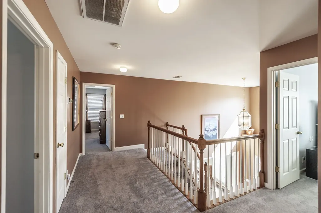 102 Fairlake Court Hendersonville TN 37075
