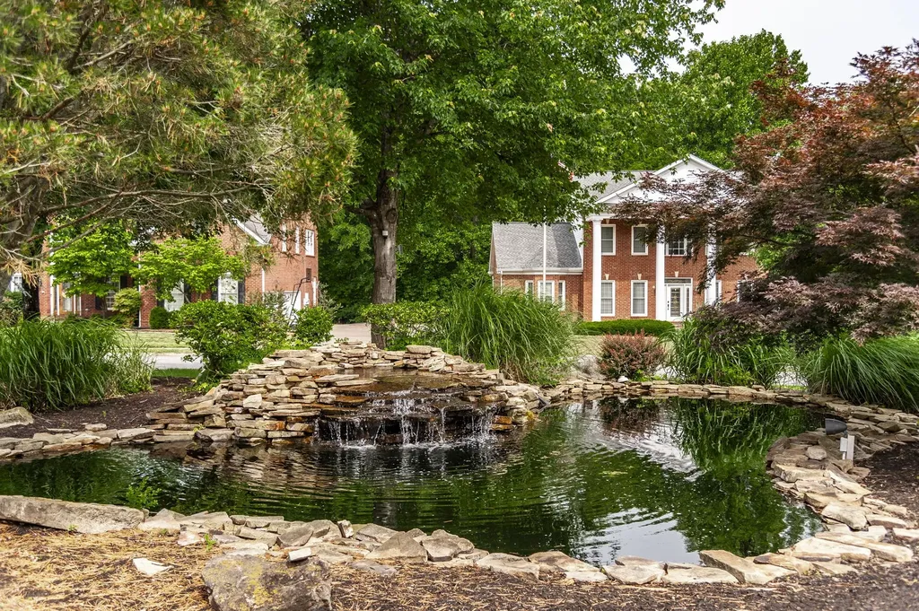 102 Fairlake Court Hendersonville TN 37075