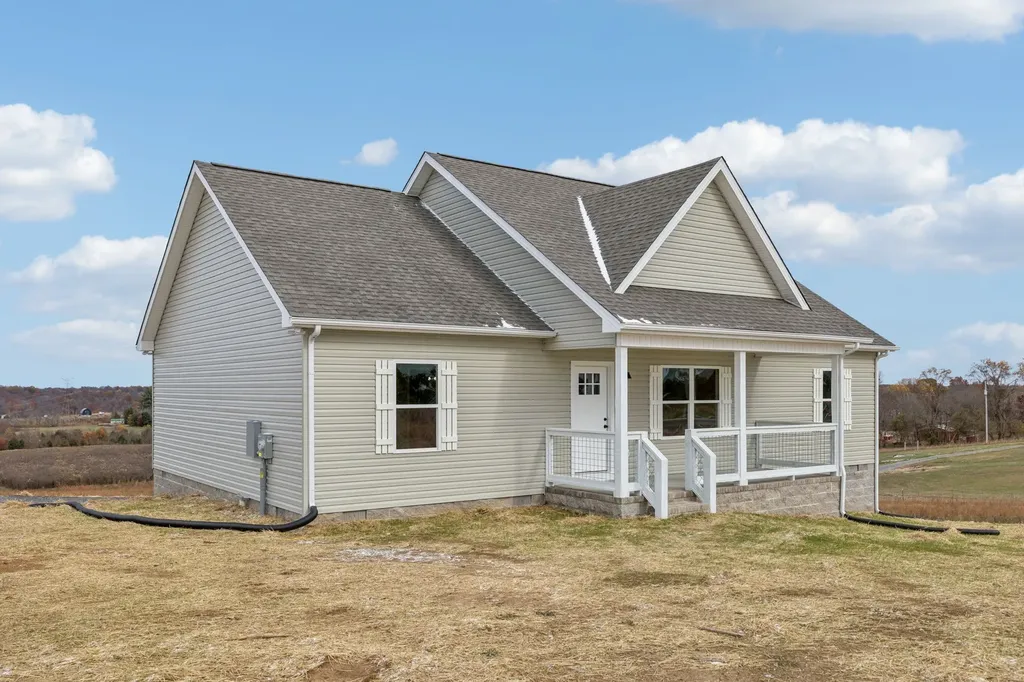 2649 Oak Knob Road Lafayette TN 37083