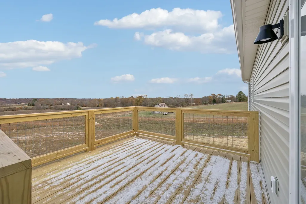2649 Oak Knob Road Lafayette TN 37083