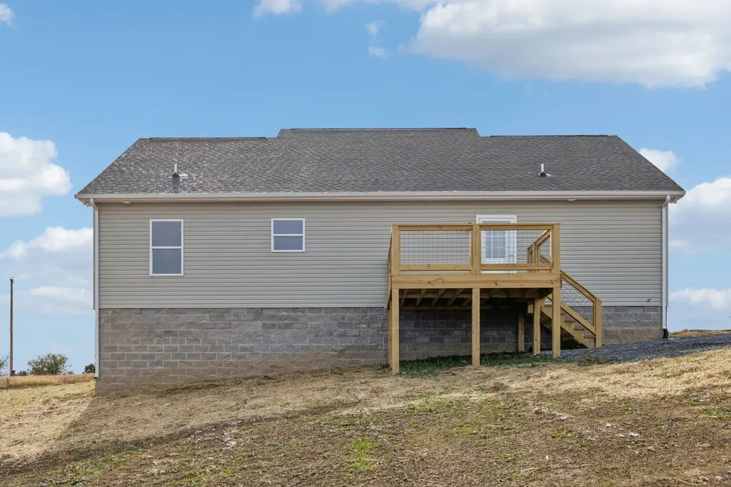 2649 Oak Knob Road Lafayette TN 37083
