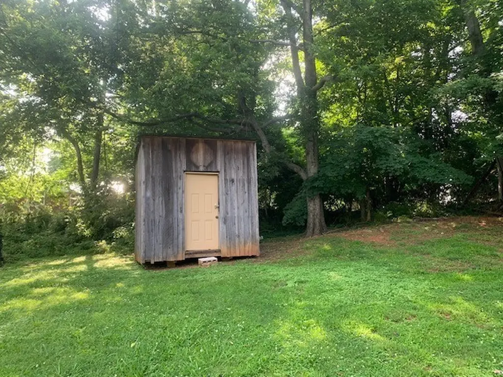 814 Gracey Avenue Clarksville TN 37040