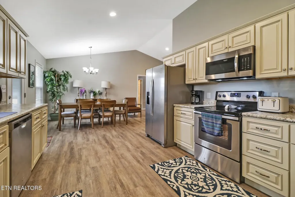 414 St Anthony Drive Jamestown TN 38556