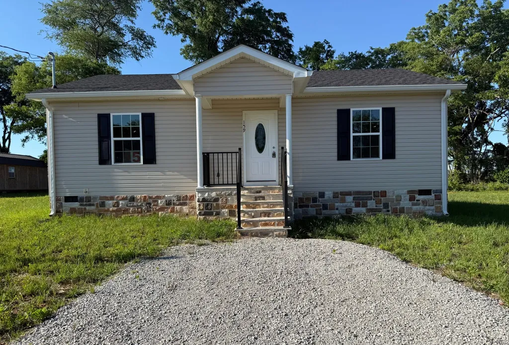 159 Hesselly Road Decherd TN 37324