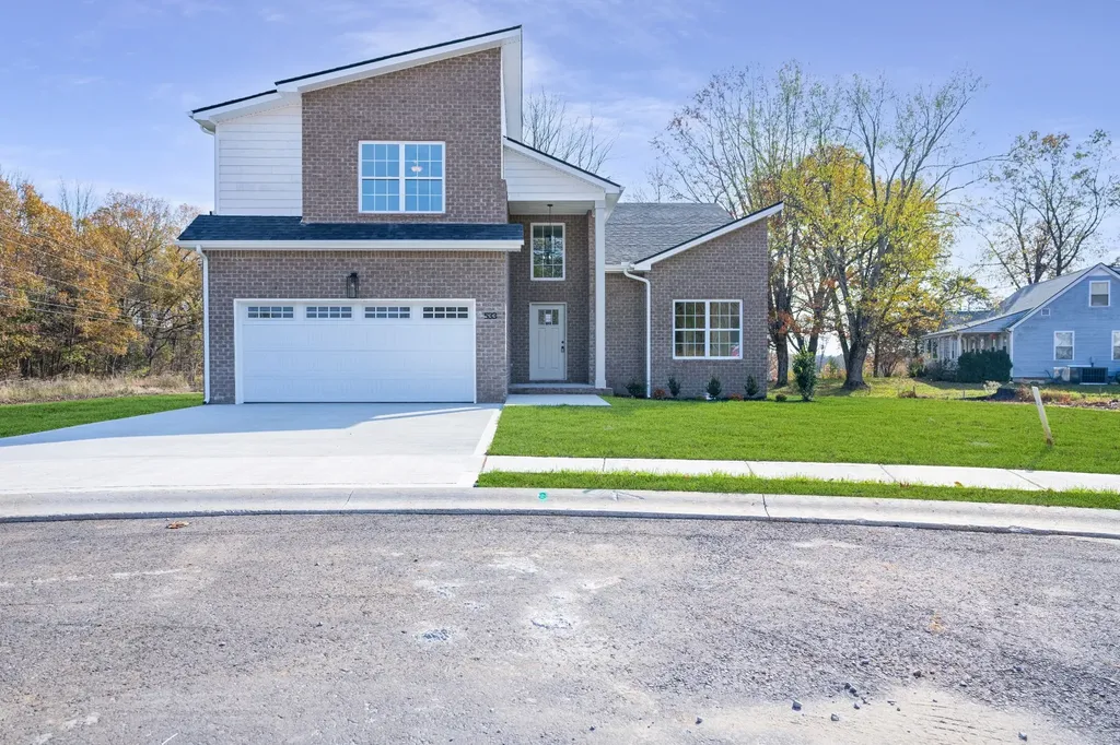 533 N Halifax Court Clarksville TN 37040