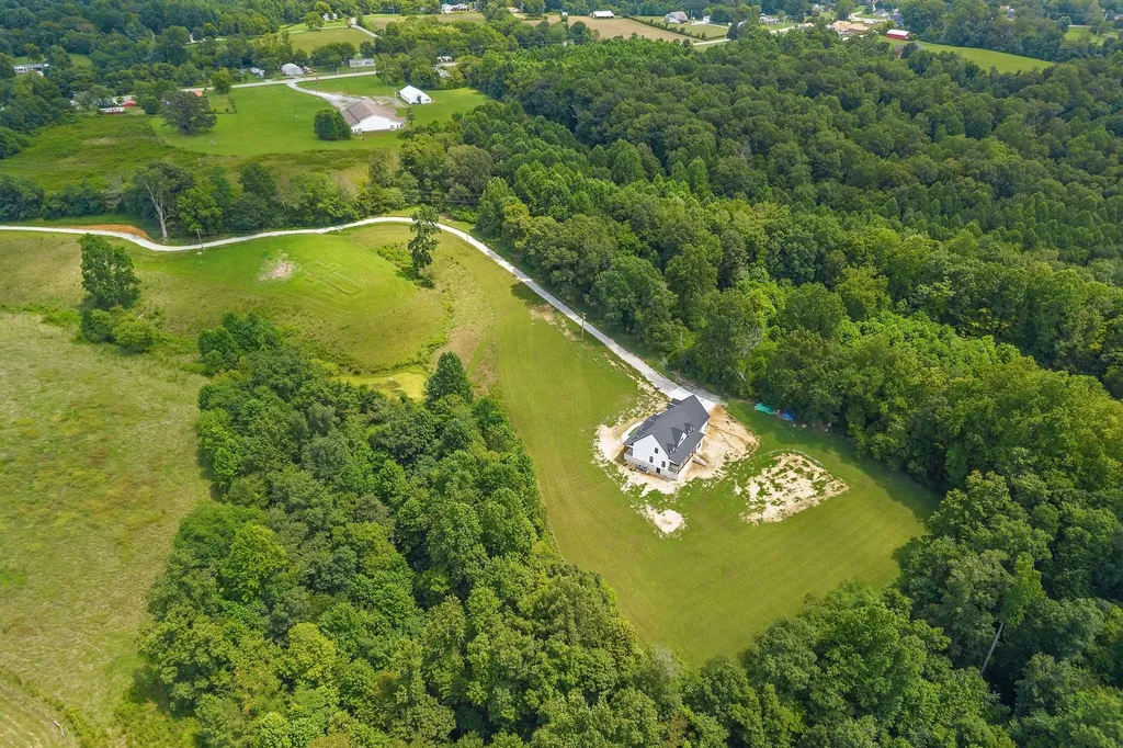250 Dyer Ridge Road Baxter TN 38544