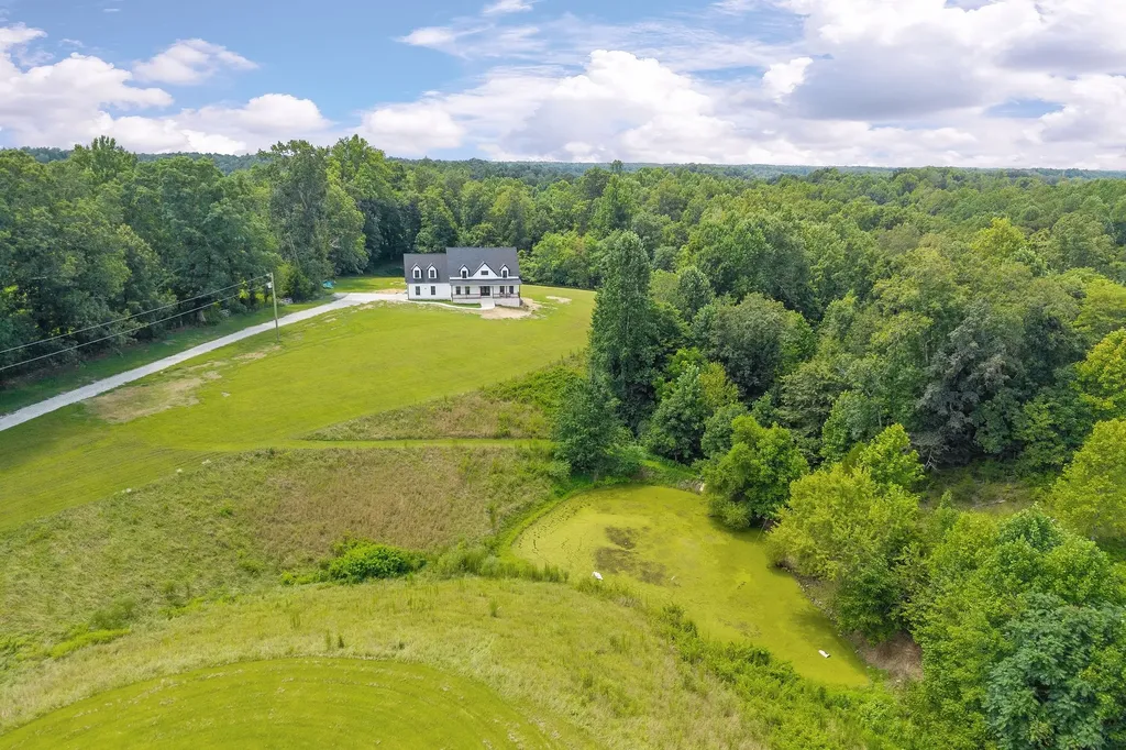 250 Dyer Ridge Road Baxter TN 38544