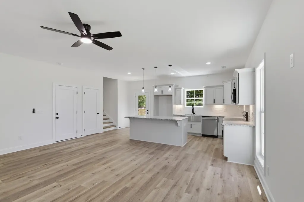 408 Legions Court La Vergne TN 37086