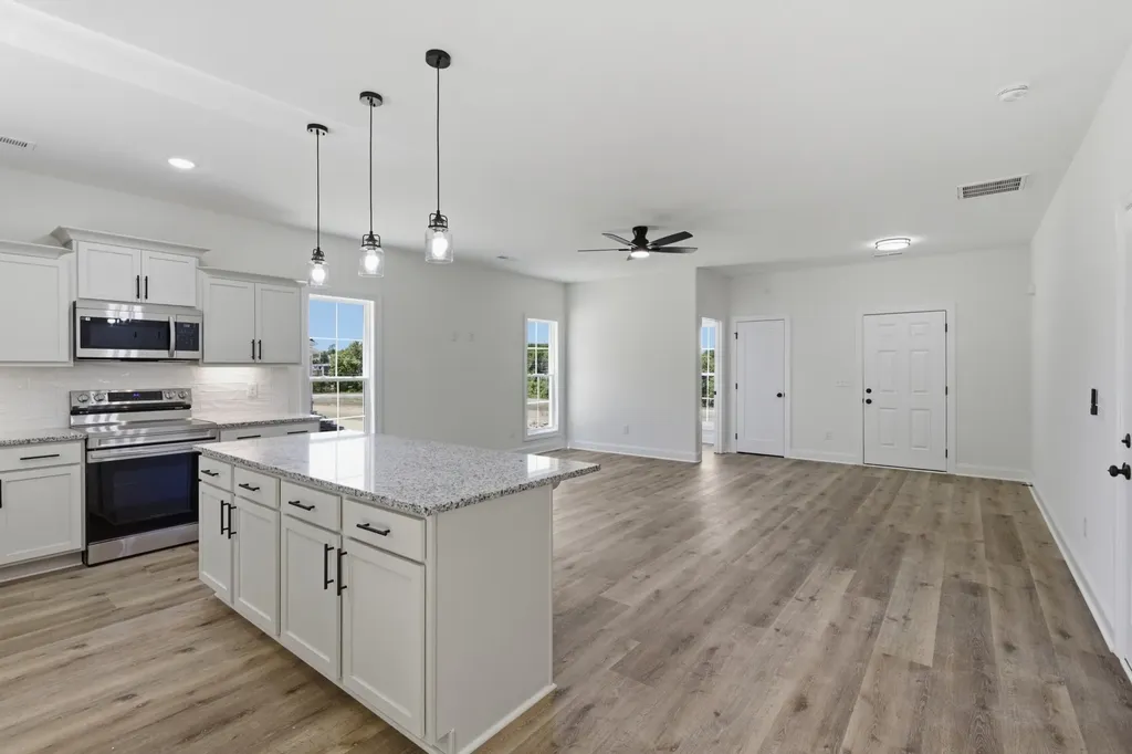 408 Legions Court La Vergne TN 37086