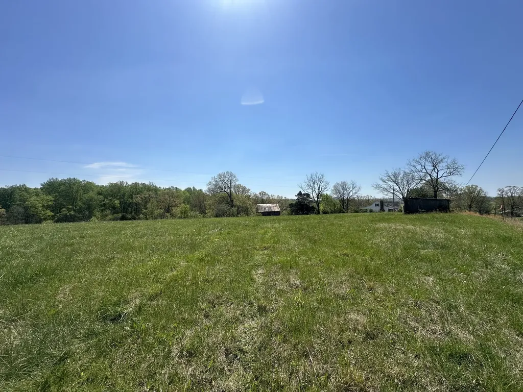 515 Jericho Road Quebeck TN 38579