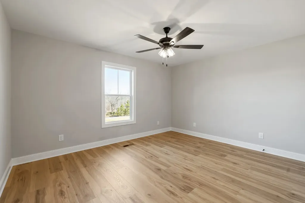 8184 Gideon Road Greenbrier TN 37073