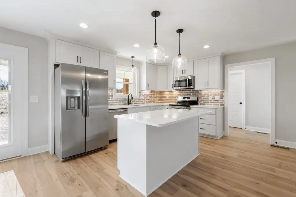 8184 Gideon Road Greenbrier TN 37073