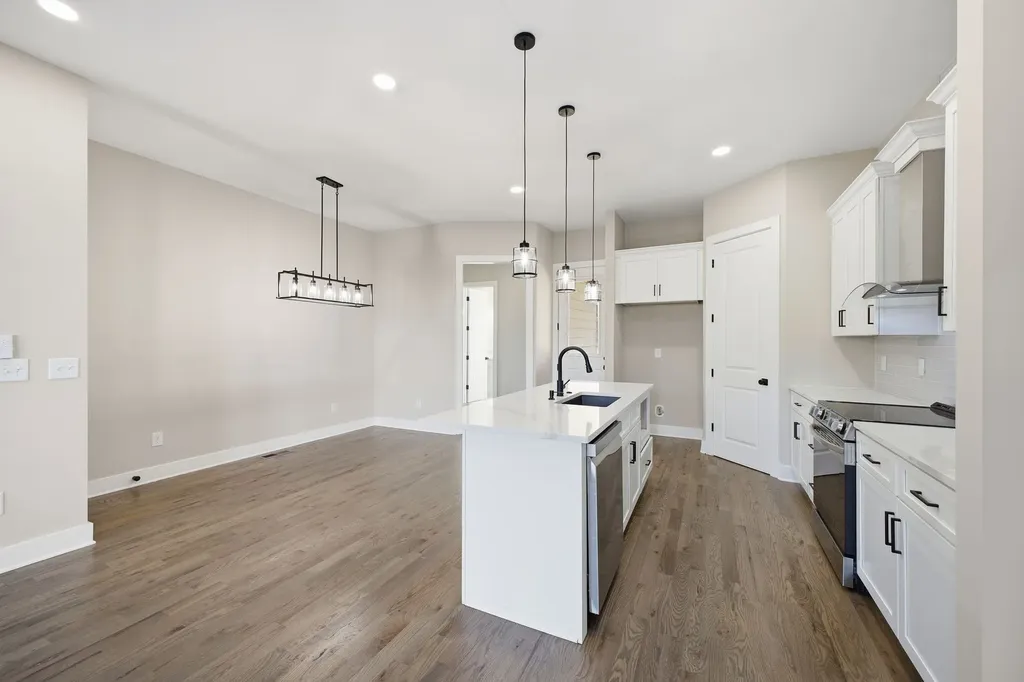 2109C Summitt Avenue Nashville TN 37218