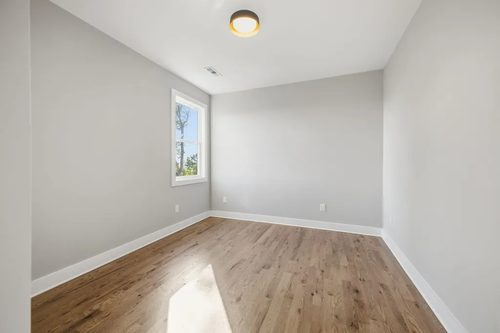 2109C Summitt Avenue Nashville TN 37218