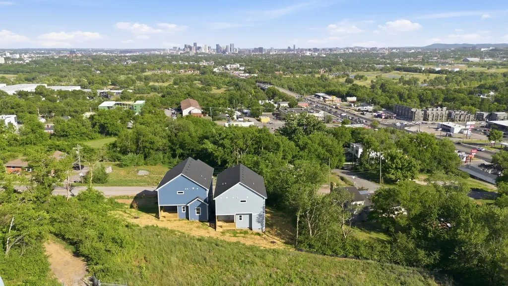 2109C Summitt Avenue Nashville TN 37218