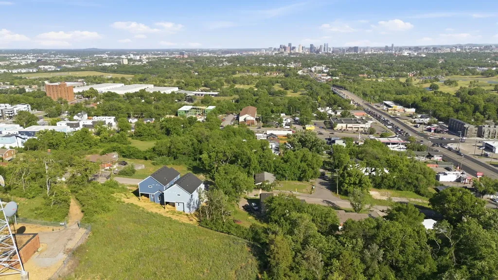 2109C Summitt Avenue Nashville TN 37218