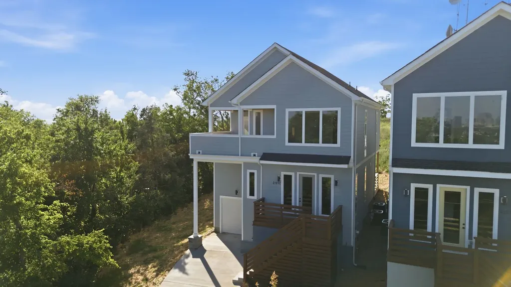 2109C Summitt Avenue Nashville TN 37218