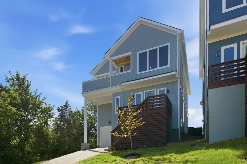 2109C Summitt Avenue Nashville TN 37218