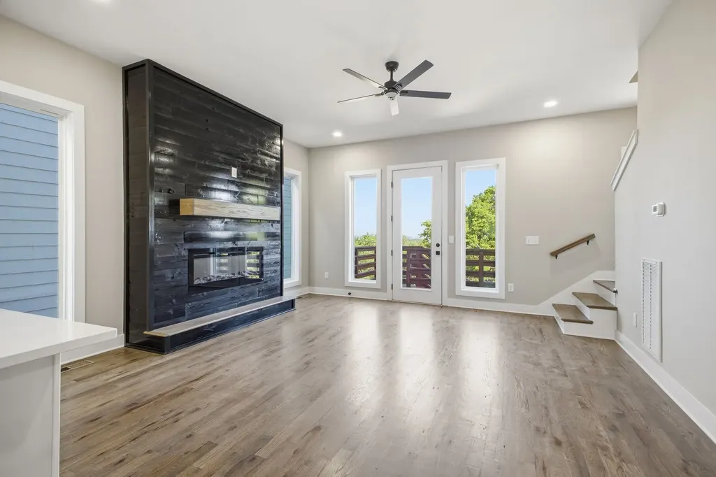 2109C Summitt Avenue Nashville TN 37218