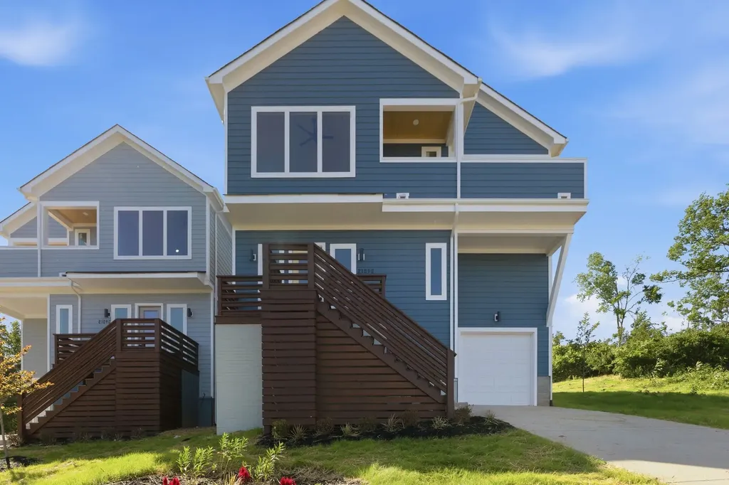 2109D Summitt Avenue Nashville TN 37218