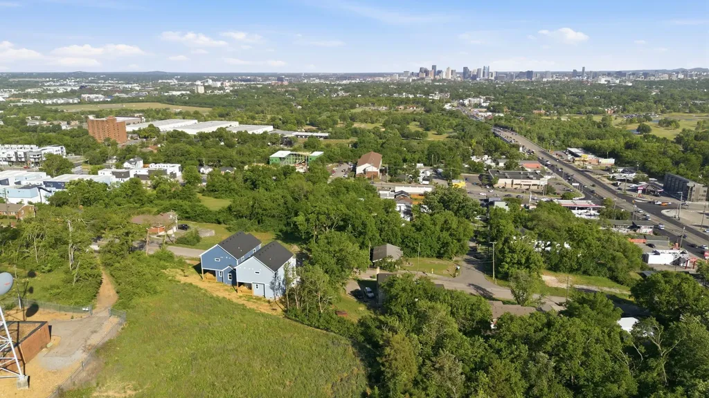 2109D Summitt Avenue Nashville TN 37218