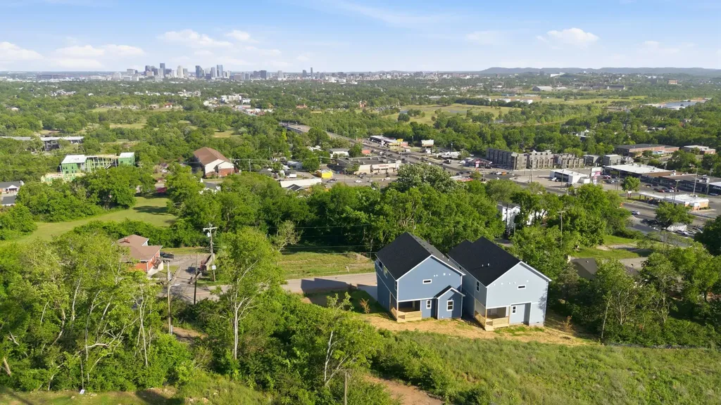 2109D Summitt Avenue Nashville TN 37218