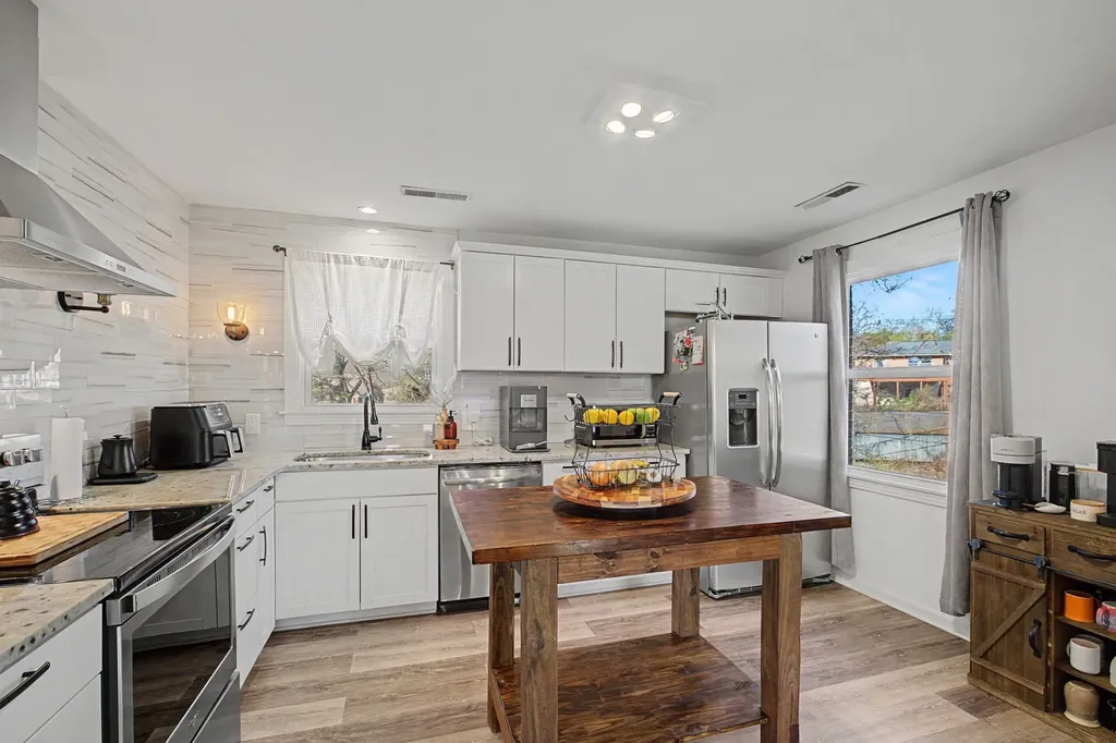 100 Dellrose Drive Nashville TN 37214