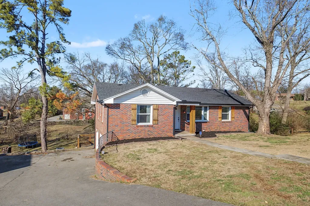 100 Dellrose Drive Nashville TN 37214