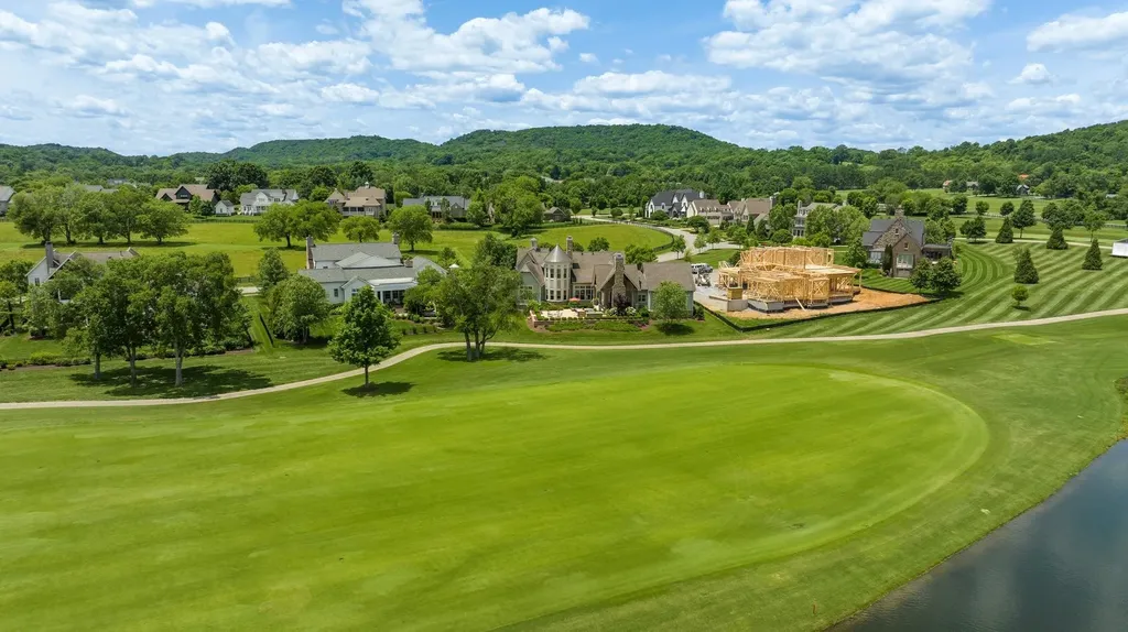 6017 Native Pony Trail College Grove TN 37046