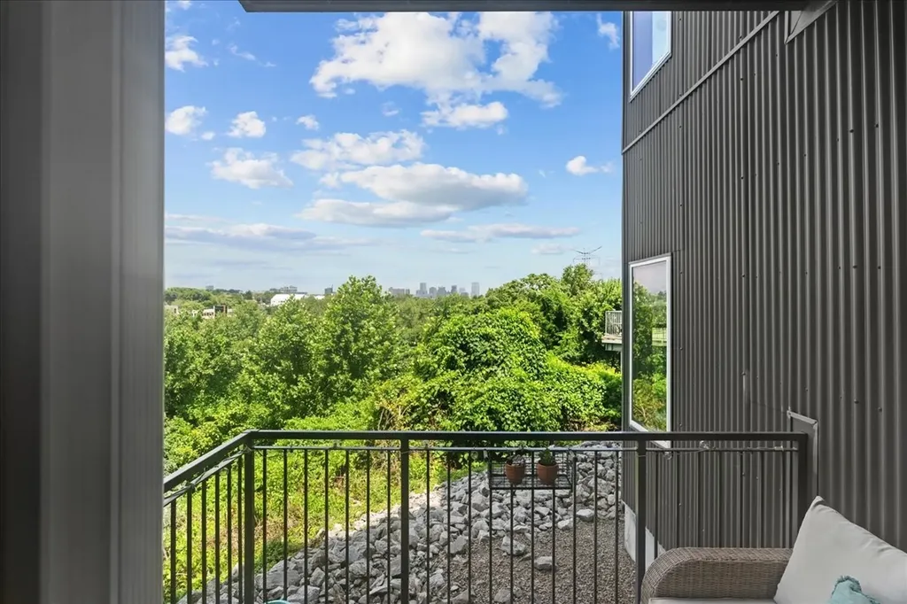 400 Herron Drive Nashville TN 37210