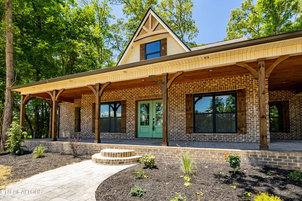 5816 Caswell Drive Greenback TN 37742