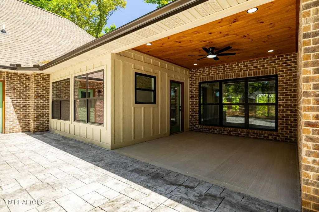 5816 Caswell Drive Greenback TN 37742