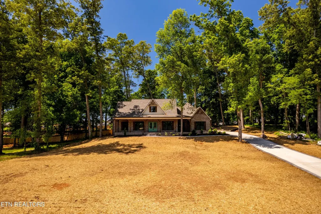 5816 Caswell Drive Greenback TN 37742