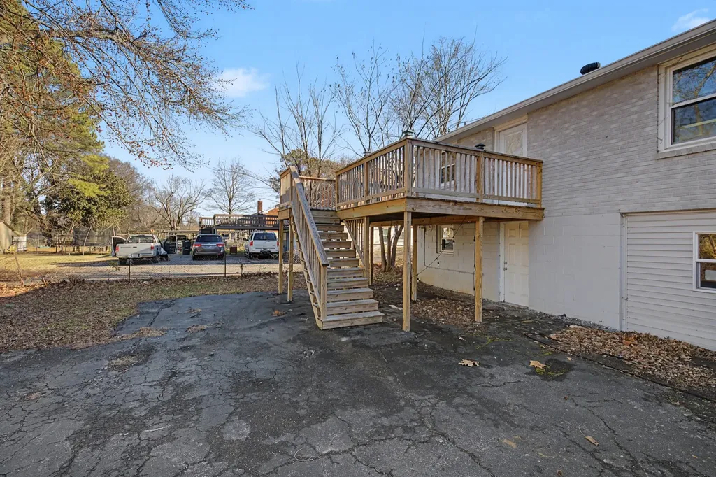 652 Harding Place Nashville TN 37211