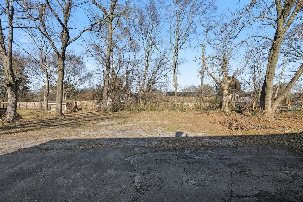 652 Harding Place Nashville TN 37211