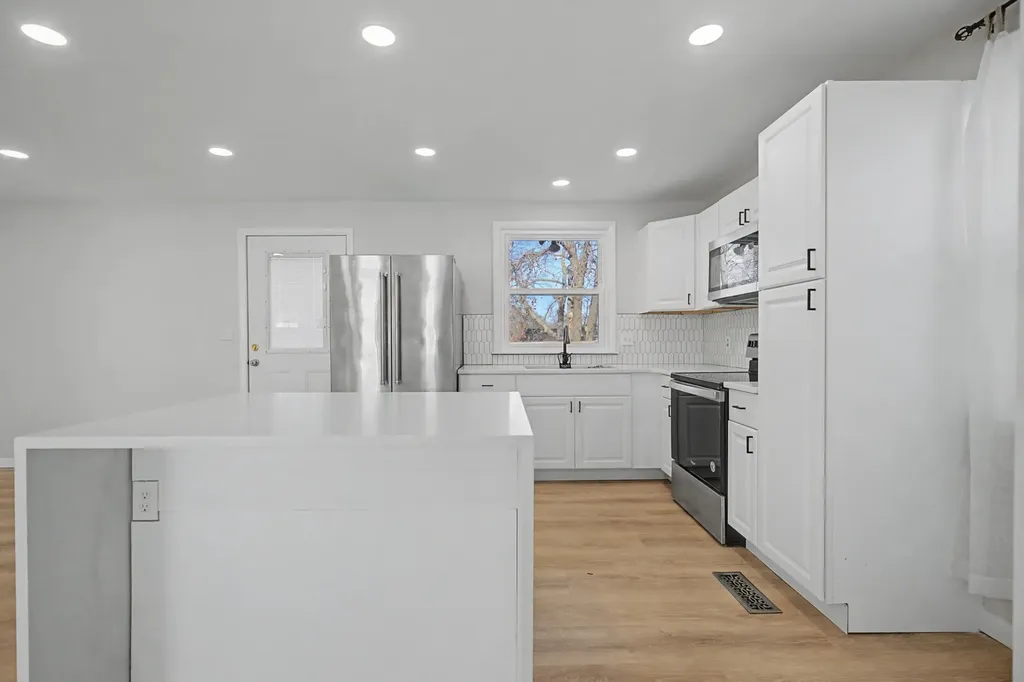 652 Harding Place Nashville TN 37211