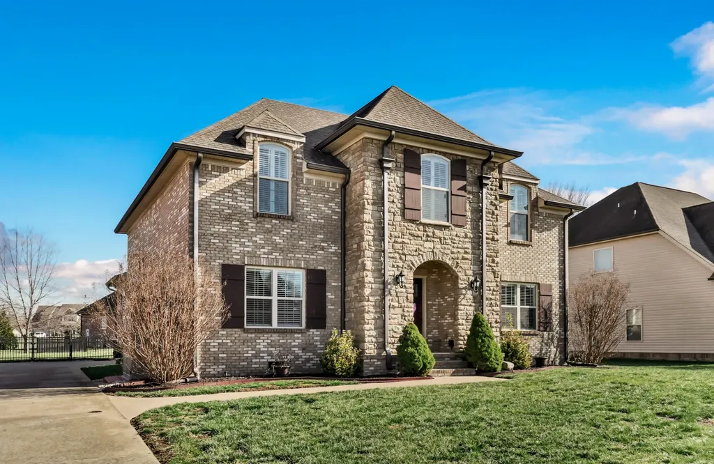 1085 Willow Circle Clarksville TN 37043