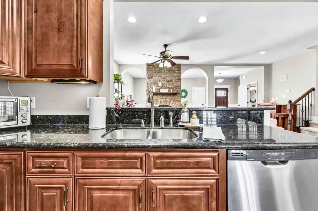 1085 Willow Circle Clarksville TN 37043