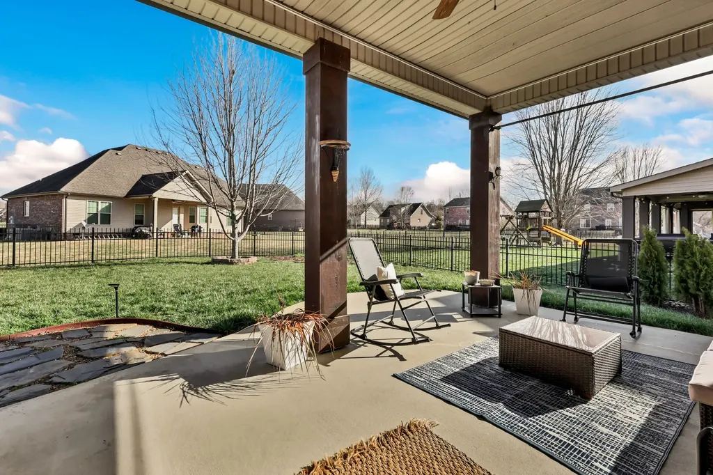 1085 Willow Circle Clarksville TN 37043