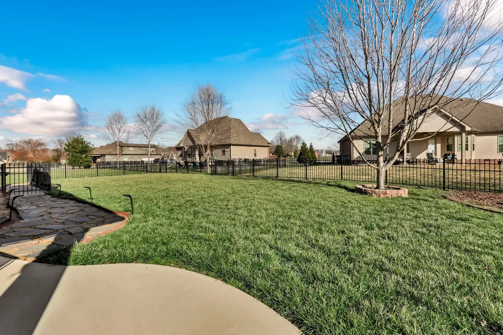 1085 Willow Circle Clarksville TN 37043