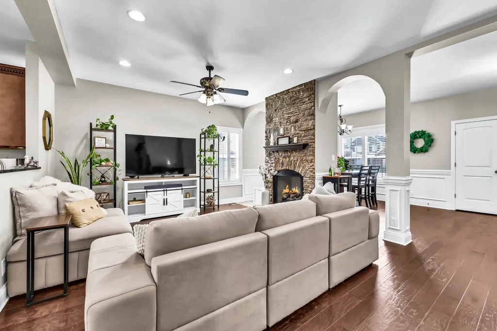 1085 Willow Circle Clarksville TN 37043