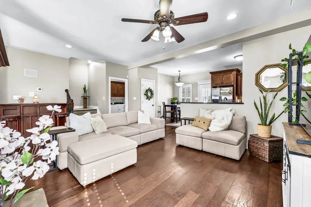 1085 Willow Circle Clarksville TN 37043